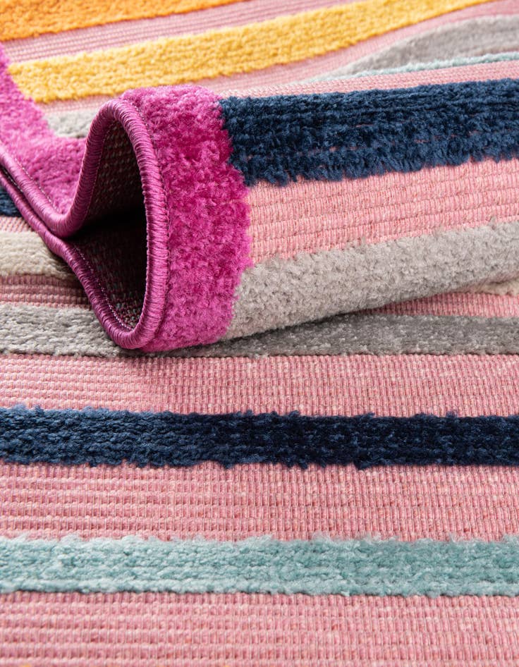Detail image of 7' 10 x 7' 10 Easy-Clean Aruba Indoor / Outdoor Square Rug