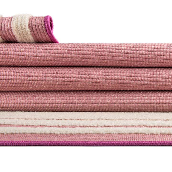 7' 10 x 7' 10 Easy-Clean Aruba Indoor / Outdoor Square Rug