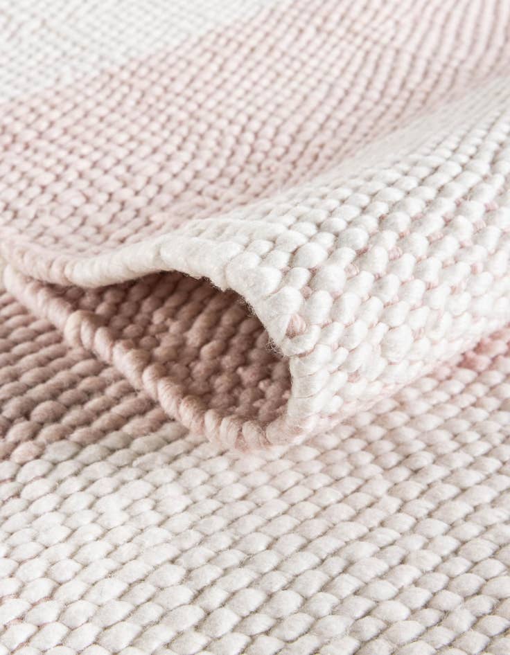 Detail image of 7' 10 x 7' 10 Eco Plaid   Washable Indoor / Outdoor Square Rug