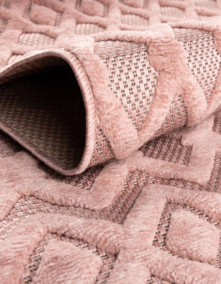 Detail image of 7' 10 x 7' 10 Easy-Clean Trellis Textured Indoor / Outdoor Square Rug
