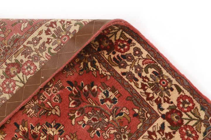 4' x 4' 2 Sarouk Square Rug