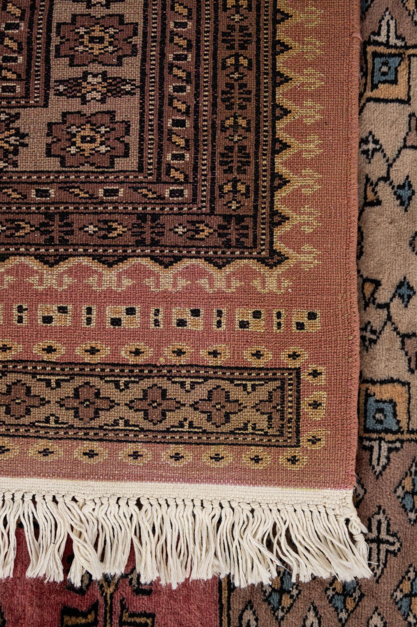5' 3 x 7' 7 Hand Knotted Lahour Oriental Wool Rug