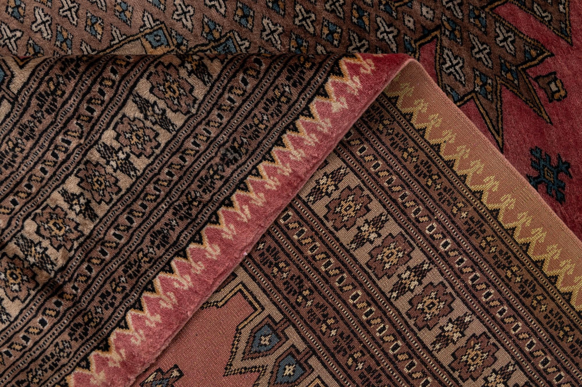 5' 3 x 7' 7 Hand Knotted Lahour Oriental Wool Rug