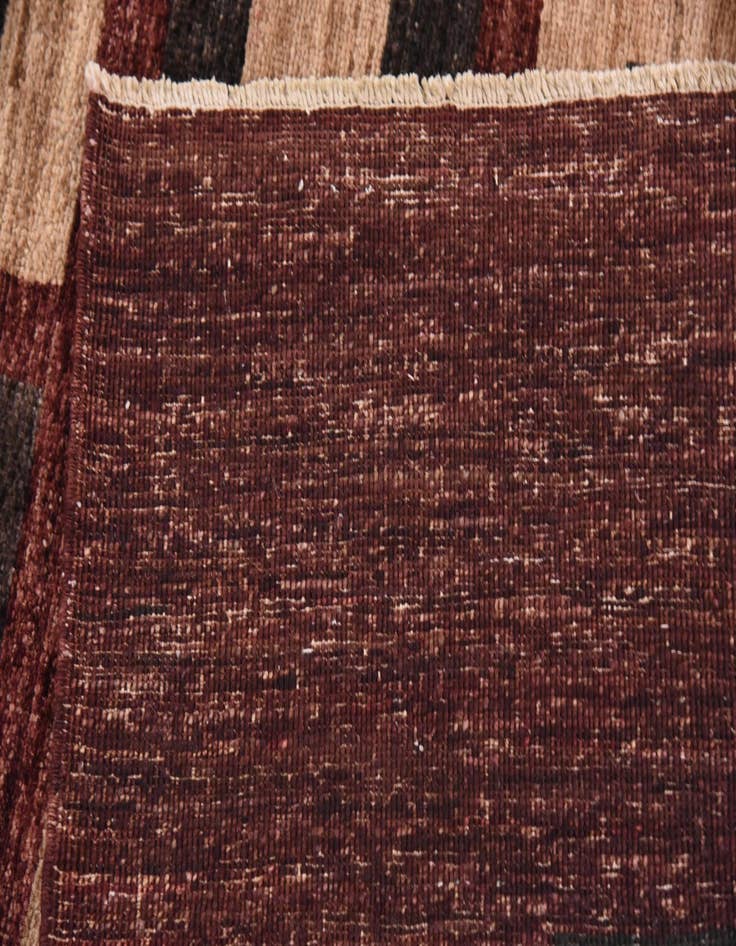 Detail image of 6' 9 x 9' 10  Hand Knotted Modern Ziegler Oriental Rug