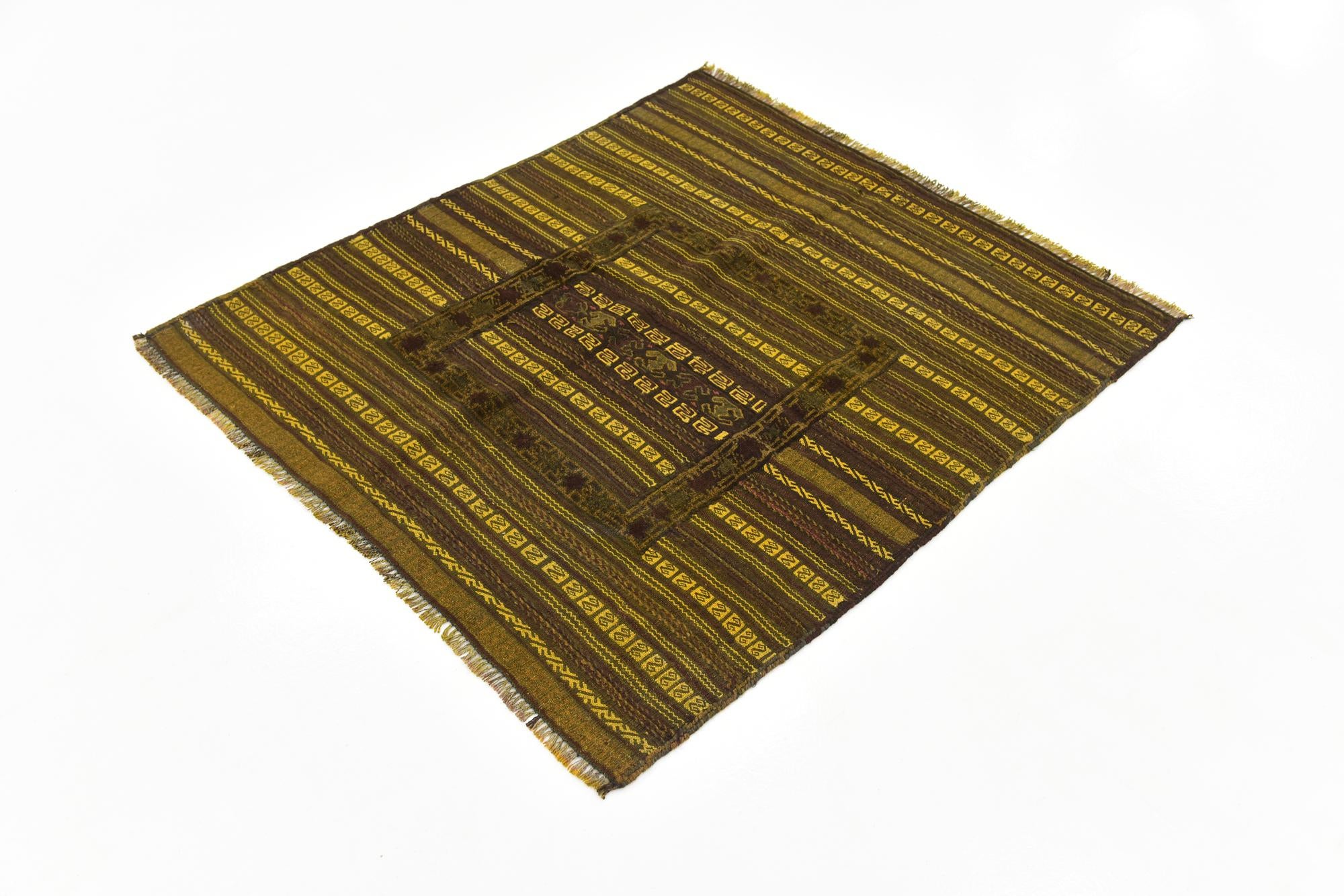 3' 10 x 4' 4 Hand Knotted Sumak Wool Square Rug