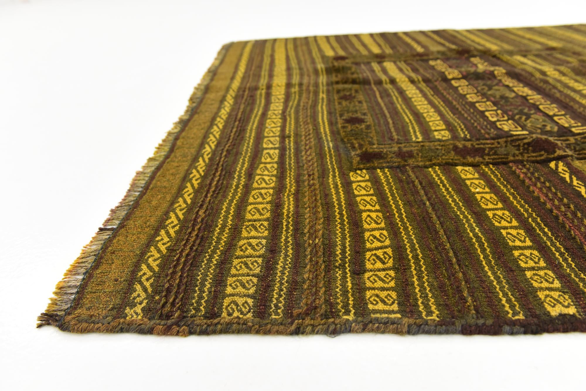 3' 10 x 4' 4 Hand Knotted Sumak Wool Square Rug