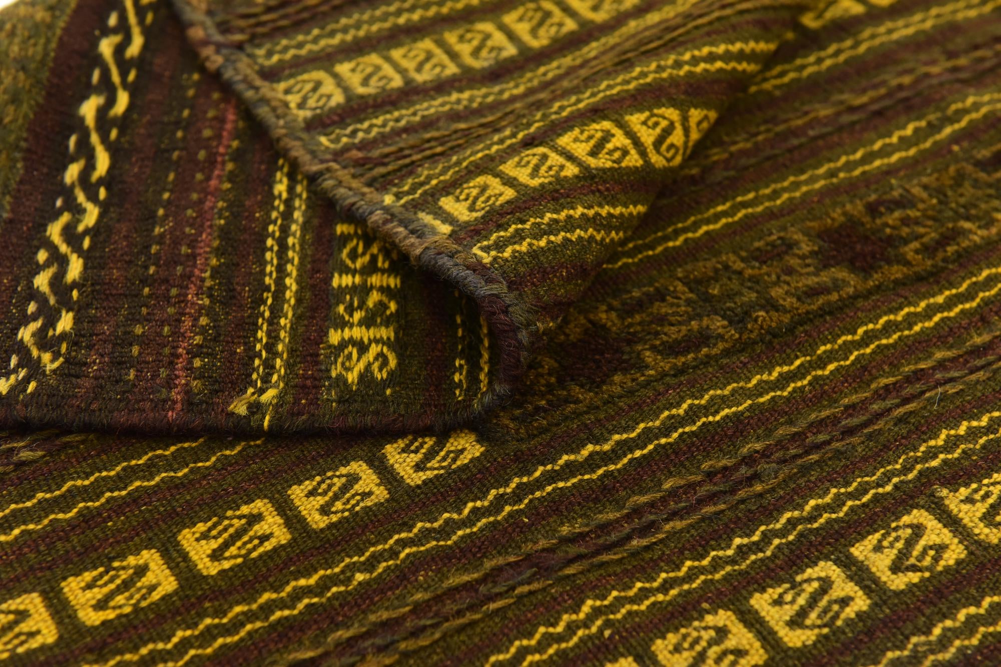 3' 10 x 4' 4 Hand Knotted Sumak Wool Square Rug