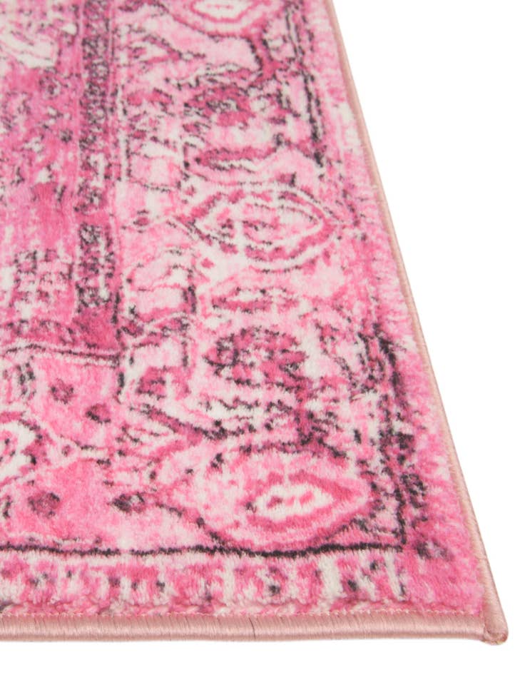 Detail image of 4' 4 x 6' Medina Rug