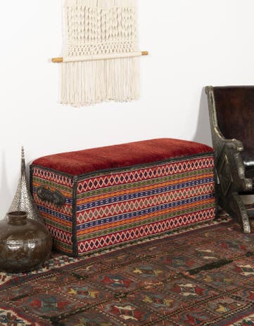 1' 7 x 3' 8 Hand Knotted Furniture Trunk