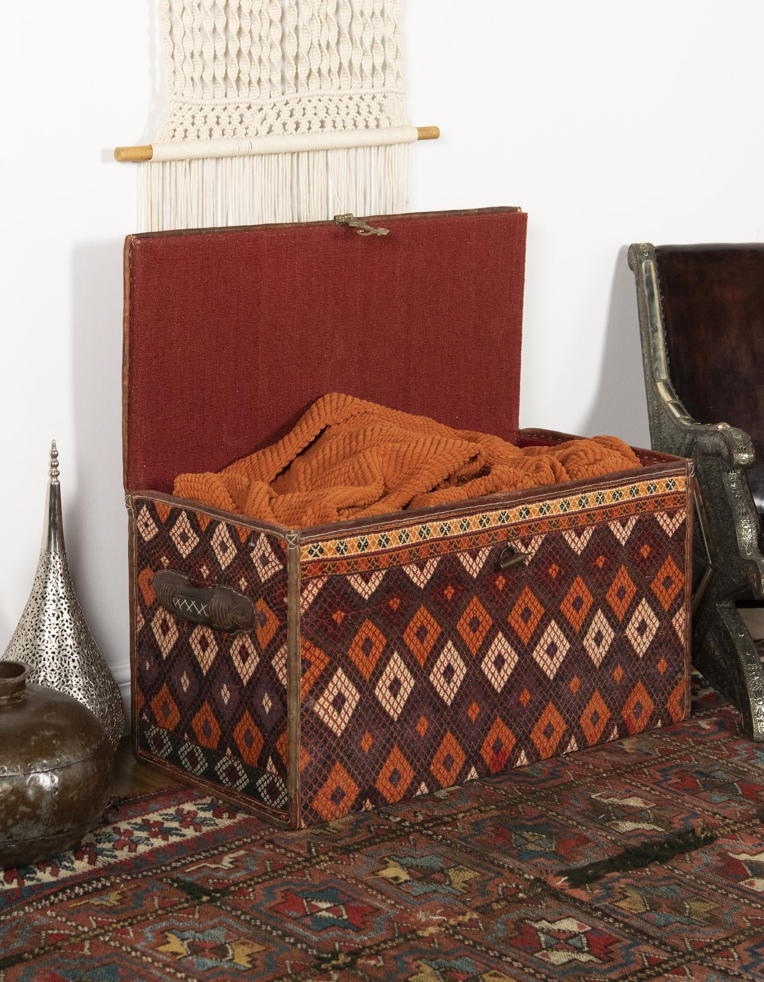 1' 7 x 3'  Hand Knotted Furniture Trunk