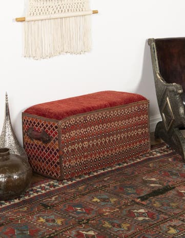 1' 5 x 2' 10 Hand Knotted Furniture Trunk