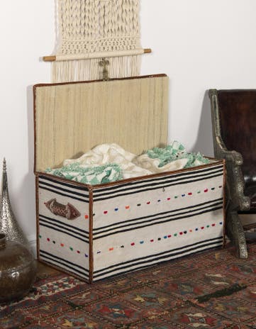 1' 7 x 3' 1 Hand Knotted Furniture Trunk
