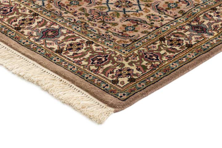 4' x 6' 8 Hand Knotted Farahan Wool Rug