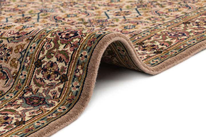 4' x 6' 8 Hand Knotted Farahan Wool Rug