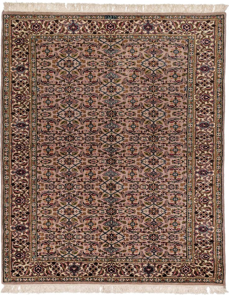 Detail image of 4' x 6' 8 Hand Knotted Farahan Wool Rug