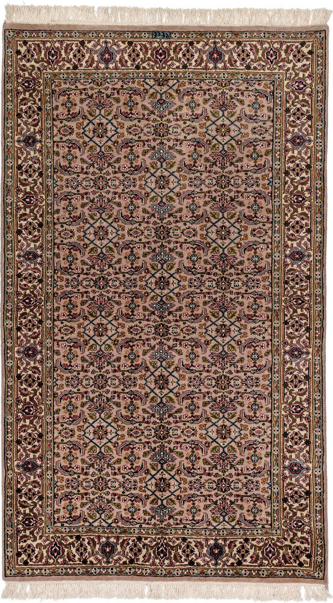 4' x 6' 8 Hand Knotted Farahan Wool Rug