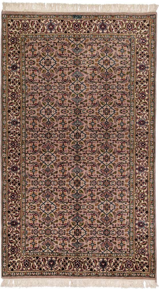 4' x 6' 8 Hand Knotted Farahan Wool Rug