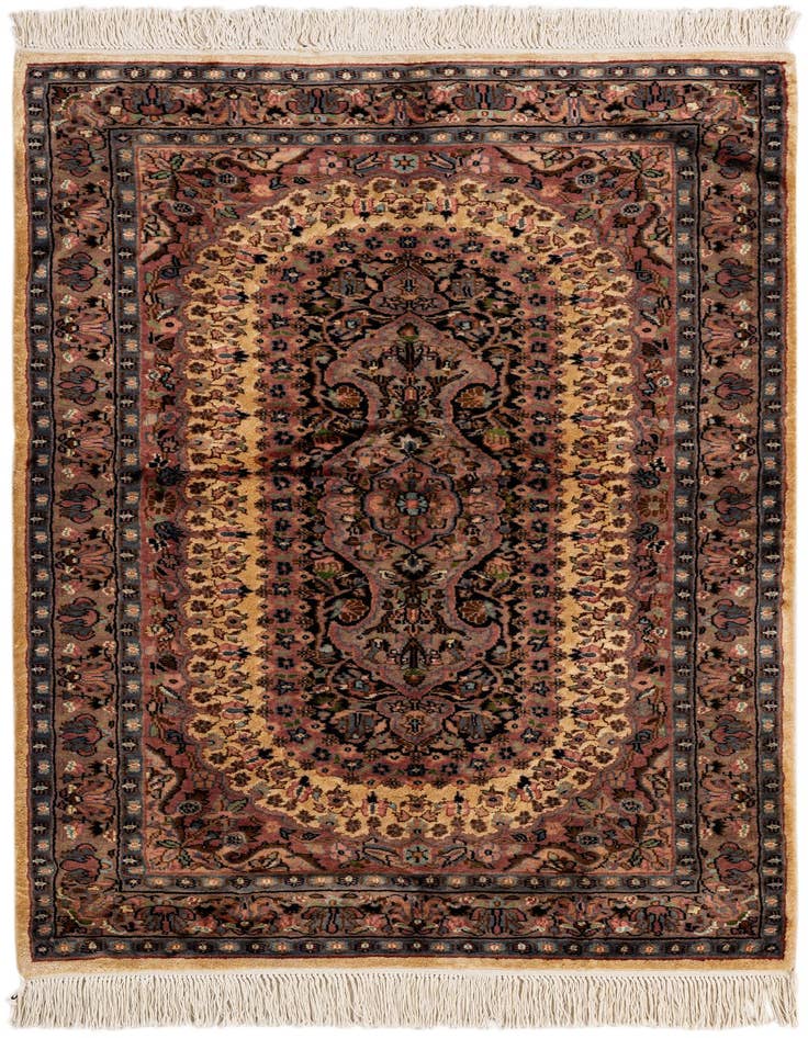 Detail image of 3' 2 x 5' 4 Hand Knotted Lahour Oriental Rug