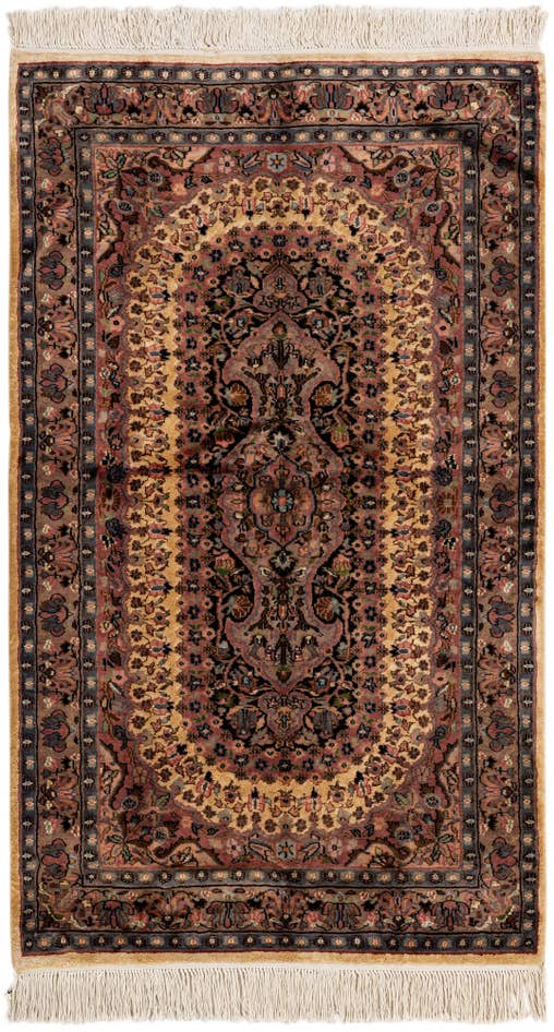 Detail image of 3' 2 x 5' 4 Hand Knotted Lahour Oriental Rug