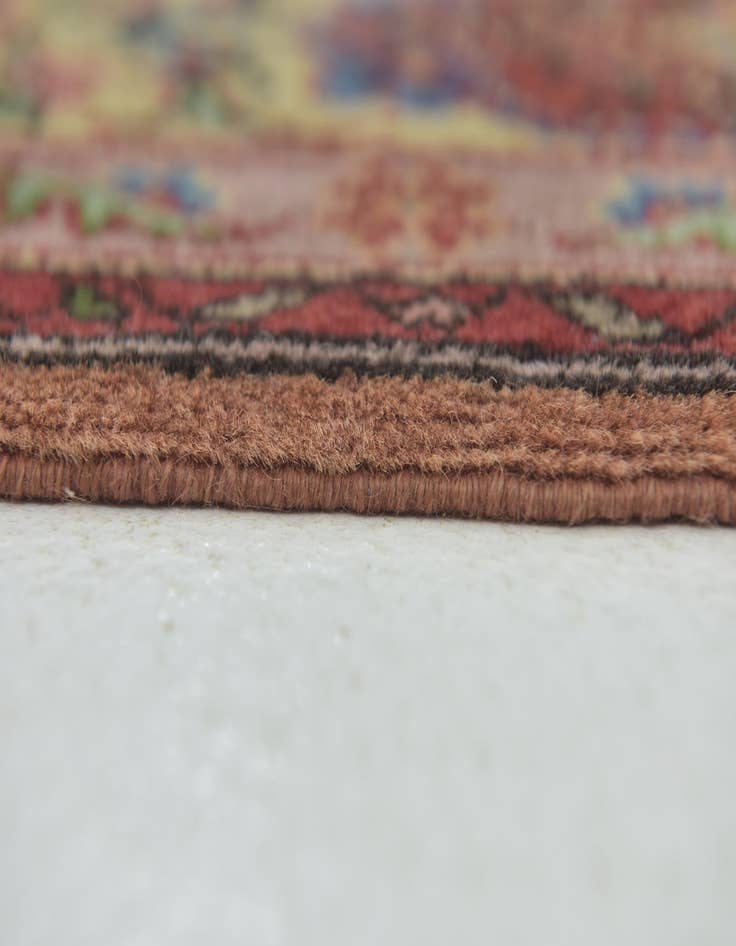 Detail image of 8' 3 x 11' 5  Hand Knotted Sarough Wool Rug