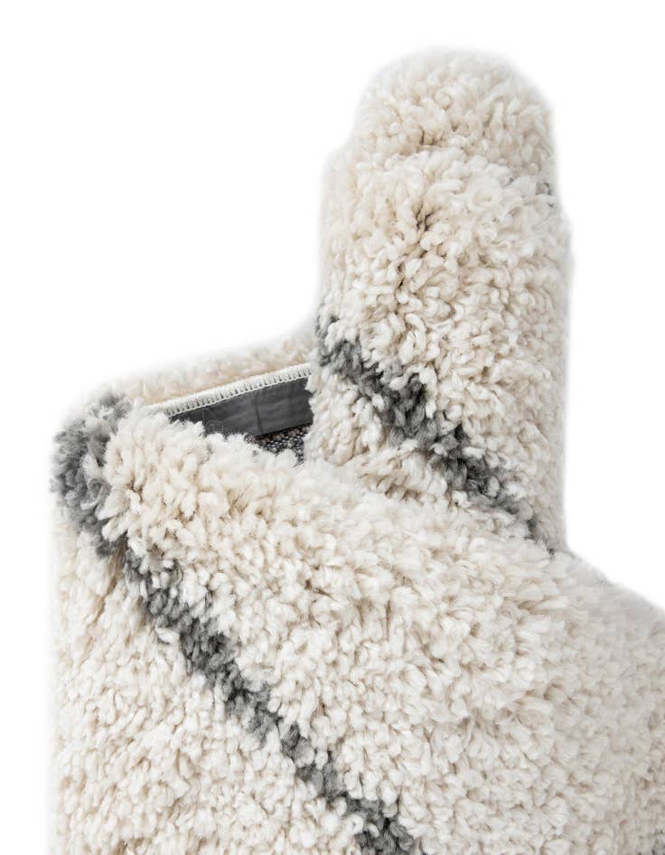 Detail image of 6' x 9' Marrakesh Shag Rug