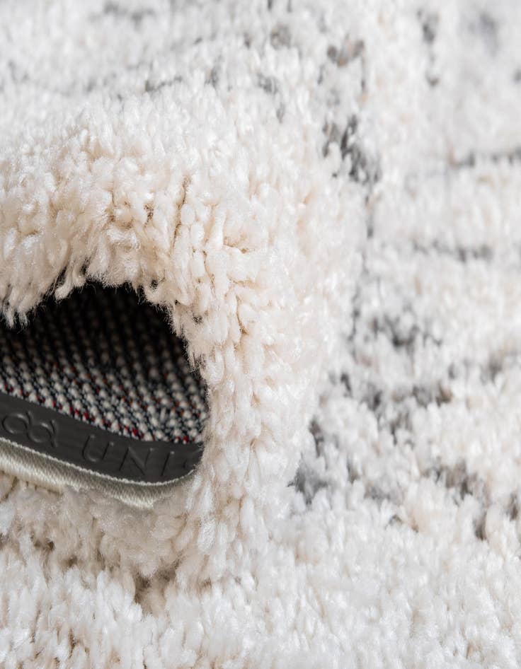 Detail image of 4' x 6' Moroccan Shag Rug