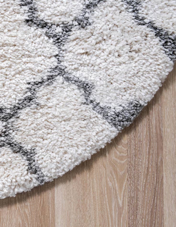 Detail image of 5' x 5' Moroccan Shag Round Rug