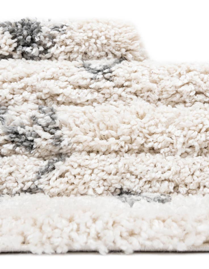 Detail image of 5' 3 x 5' 3 Moroccan Shag Round Rug