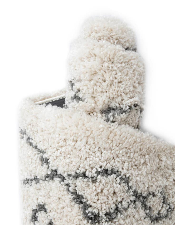 Detail image of 2' 7 x 10' Marrakesh Shag Runner Rug