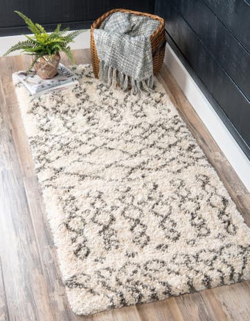 2' 7 x 13' Moroccan Shag Runner Rug