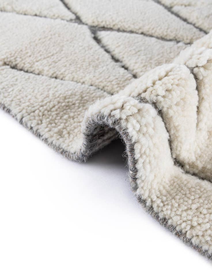 Detail image of 7' 10 x 7' 10 Hand Knotted Atlas Moroccan Wool Square Rug