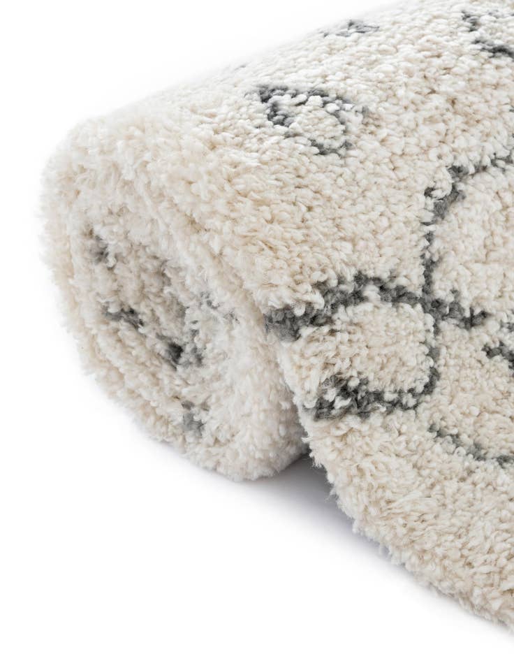 Detail image of 4' x 4' Moroccan Shag Square Rug