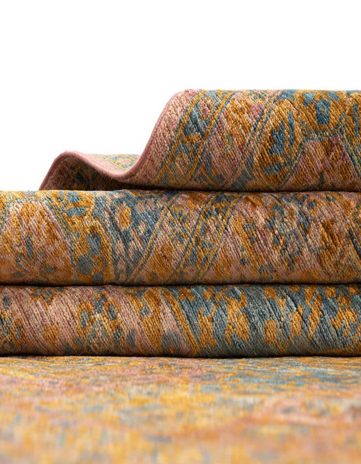 Detail image of 7' 9 x 10' 2 Amina Wool Rug