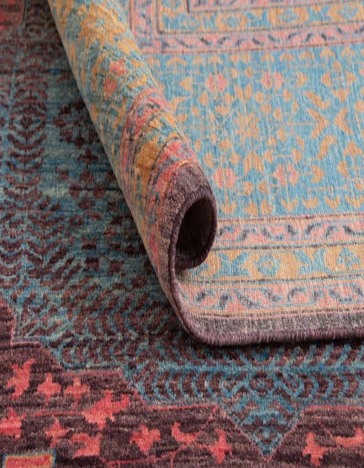 Detail image of 8' 2 x 9' 9 Hand Knotted Amina Rug