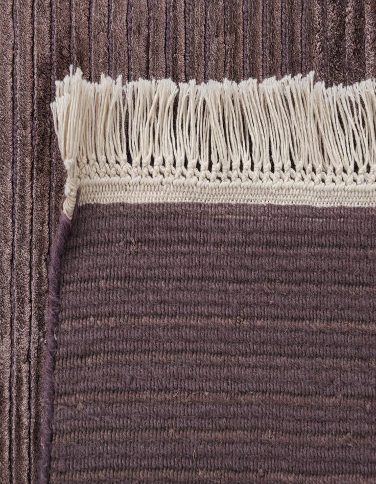 Detail image of 8' 3 x 11' 5  Hand Knotted Darya Wool Rug