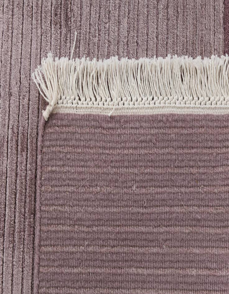 Detail image of 8' 1 x 11' 5  Hand Knotted Darya Wool Rug