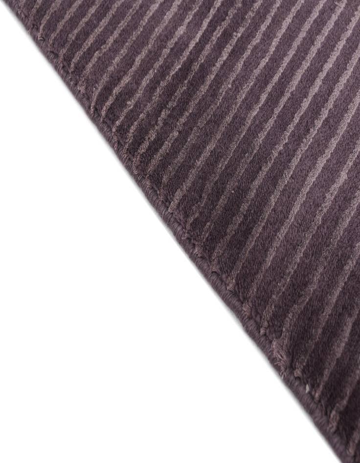 Detail image of 9' 10 x 13'  Hand Knotted Darya Wool Rug