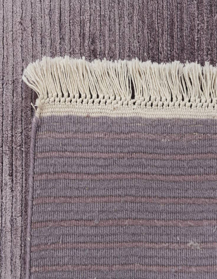 Detail image of 6' 6 x 9' 9  Hand Knotted Darya Wool Rug