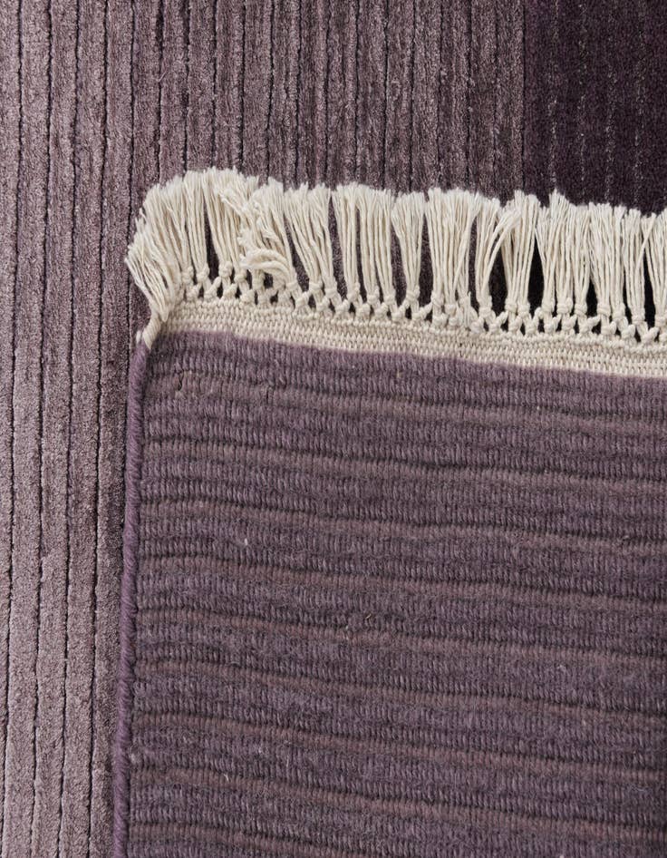 Detail image of 6' 6 x 10'  Hand Knotted Darya Wool Rug