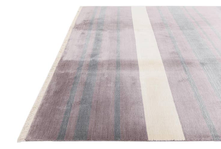 Detail image of 6' 6 x 9' 10 Hand Knotted Darya Wool Rug