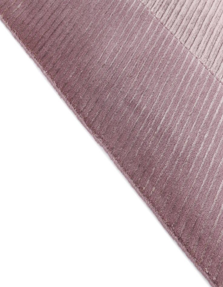 Detail image of 6' 5 x 9' 10  Hand Knotted Darya Wool Rug