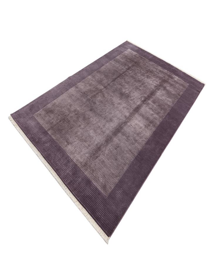 Detail image of 6' 6 x 9' 10  Hand Knotted Darya Wool Rug