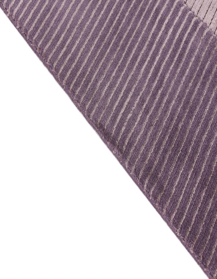 Detail image of 6' 6 x 9' 10  Hand Knotted Darya Wool Rug