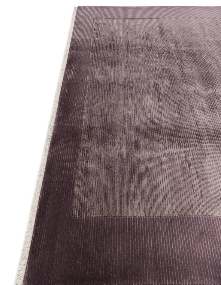 Detail image of 6' 6 x 9' 10  Hand Knotted Darya Wool Rug