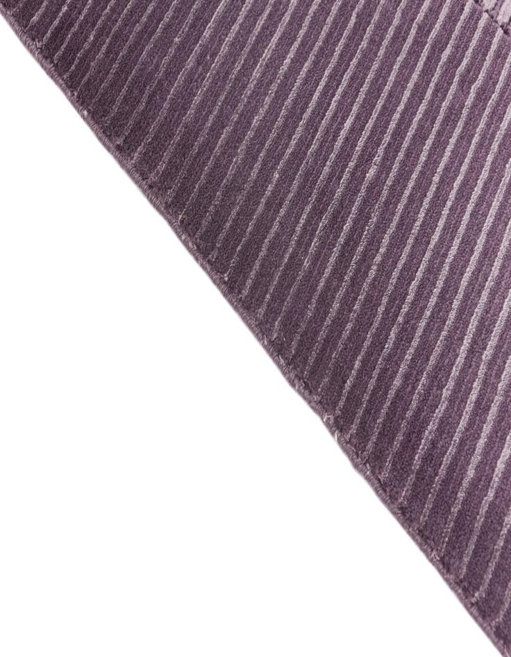 Detail image of 6' 10 x 9' 6  Hand Knotted Darya Wool Rug