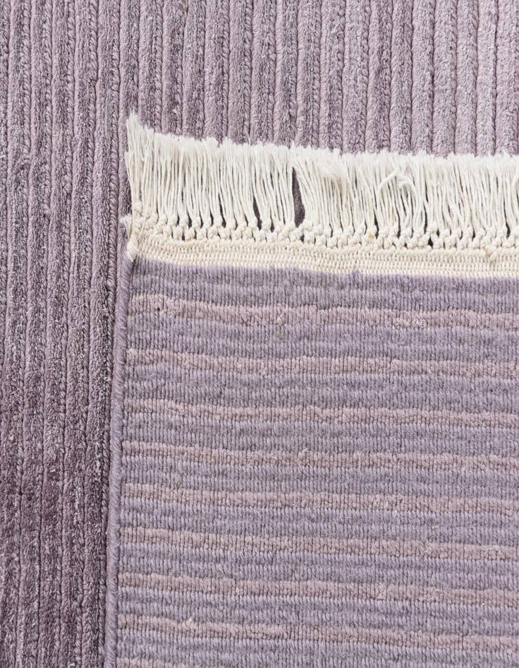 Detail image of 6' 7 x 9' 10  Hand Knotted Darya Wool Rug