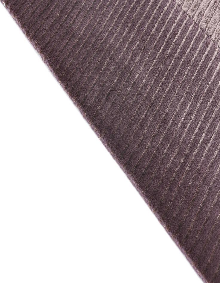 Detail image of 6' 6 x 9' 11  Hand Knotted Darya Wool Rug