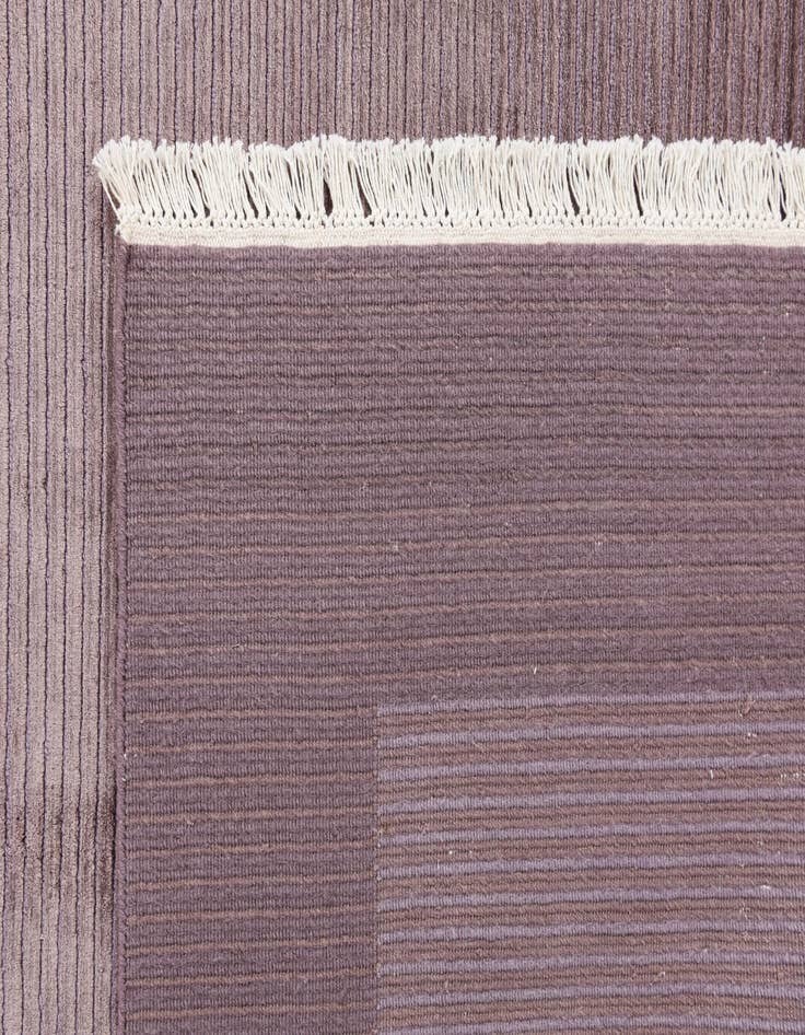 Detail image of 5' 6 x 7' 10  Hand Knotted Darya Wool Rug