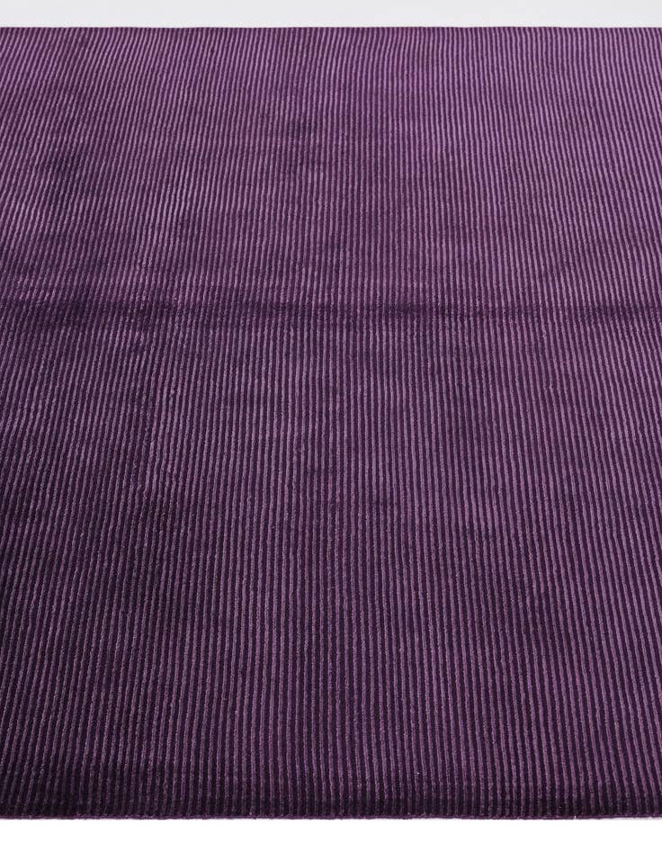 Detail image of 5' 7 x 7' 10 Darya Rug