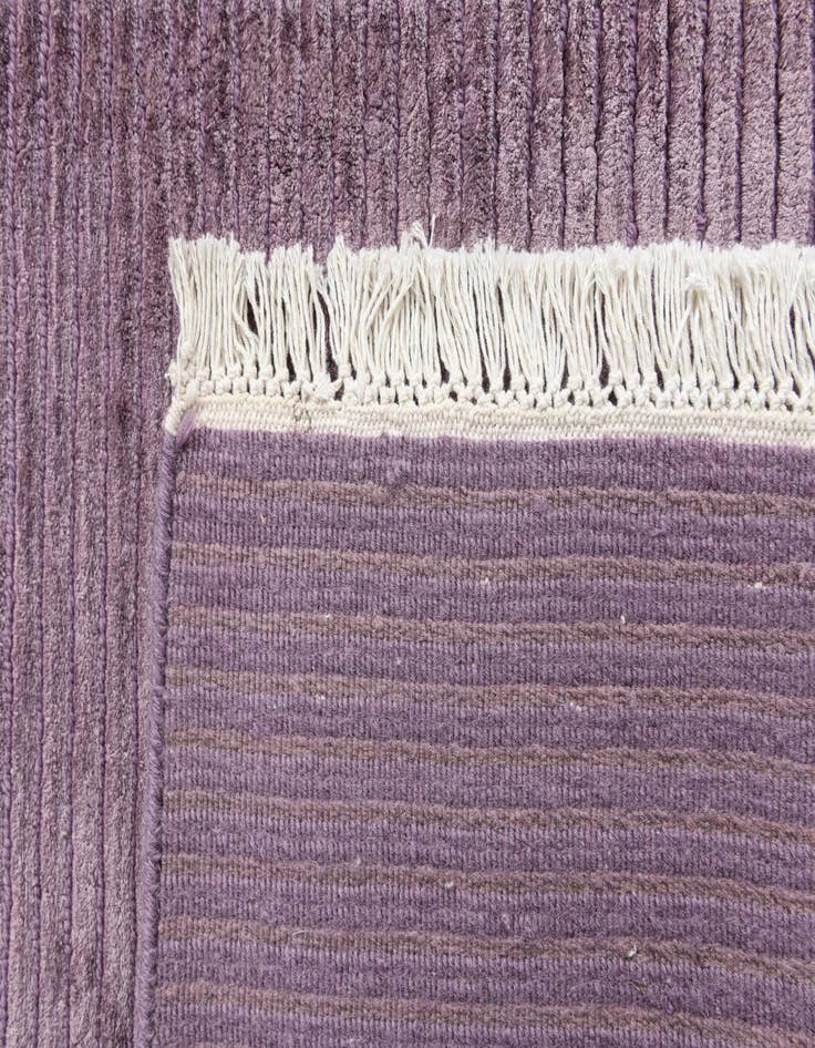 Detail image of 4' 11 x 6' 6  Hand Knotted Darya Wool Rug